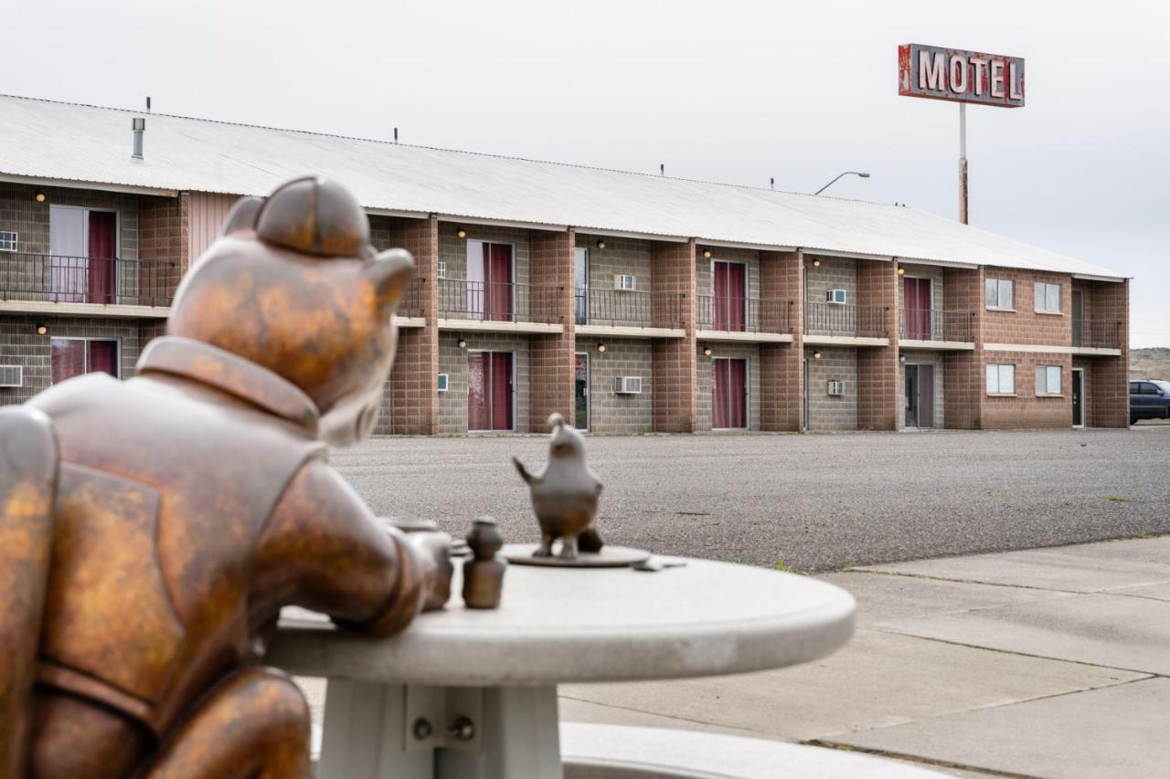 M&M Motel Connell Extérieur photo